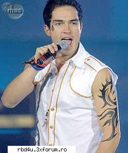 Picz with him - I luv him! he`s a macho - Alfonso.Herrera - Miguel♥